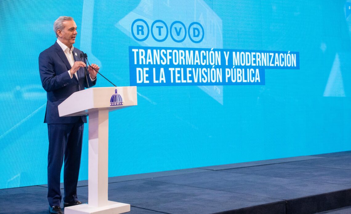 Abinader destaca la modernización de Radio Televisión Dominicana con aumento significativo de audiencia