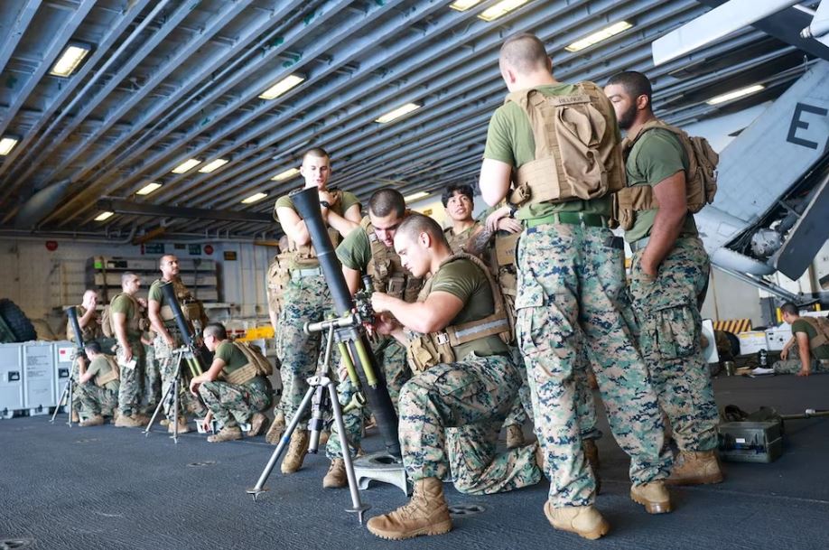 EEUU despliega fuerza naval en el Caribe y aumenta la presión sobre Maduro