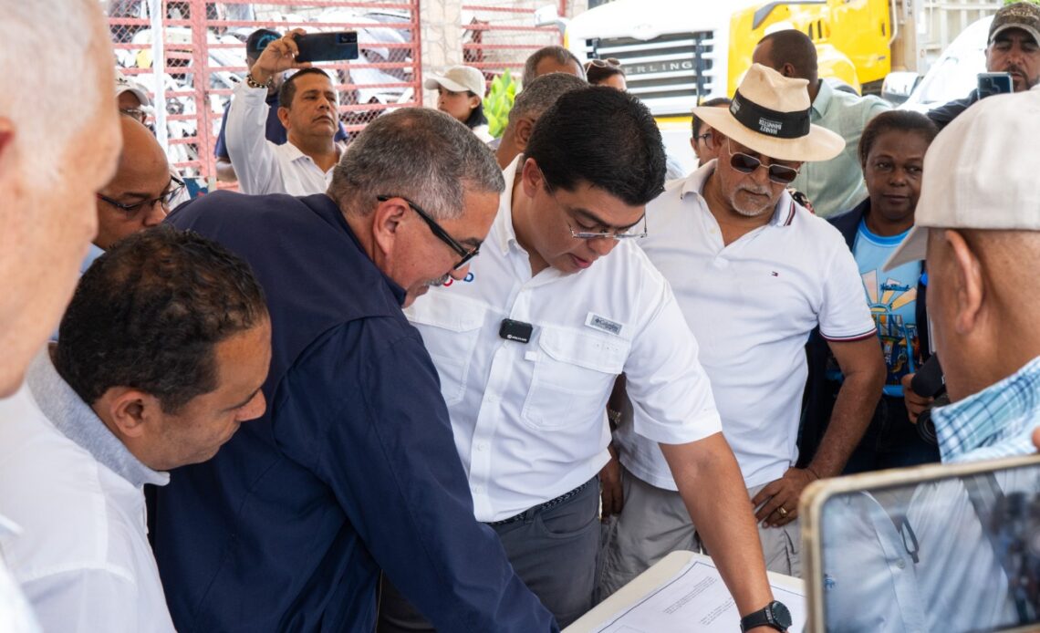 Suberví Inspecciona Proyectos de Agua Potable en Santo Domingo Este, Beneficiando a Más de 67,000 Residentes