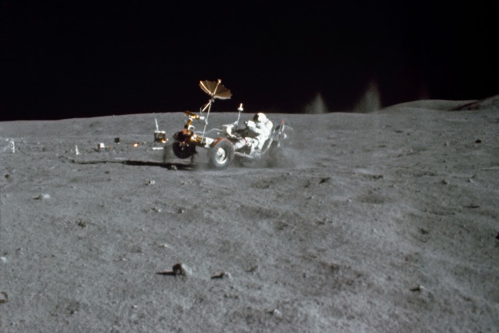 La Atmósfera Terrestre: Más Extensa de lo que Creemos, Incluso Alcanzando la Luna