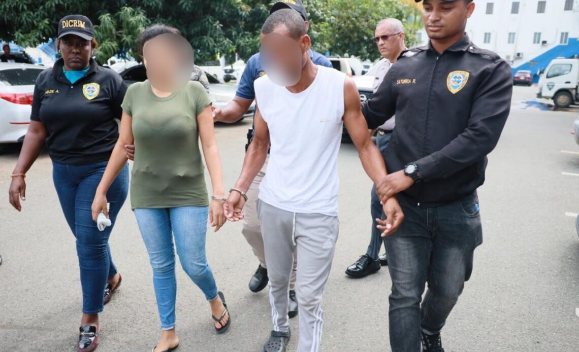Detención de pareja por la muerte a golpes de niña de siete años en Los Guandules