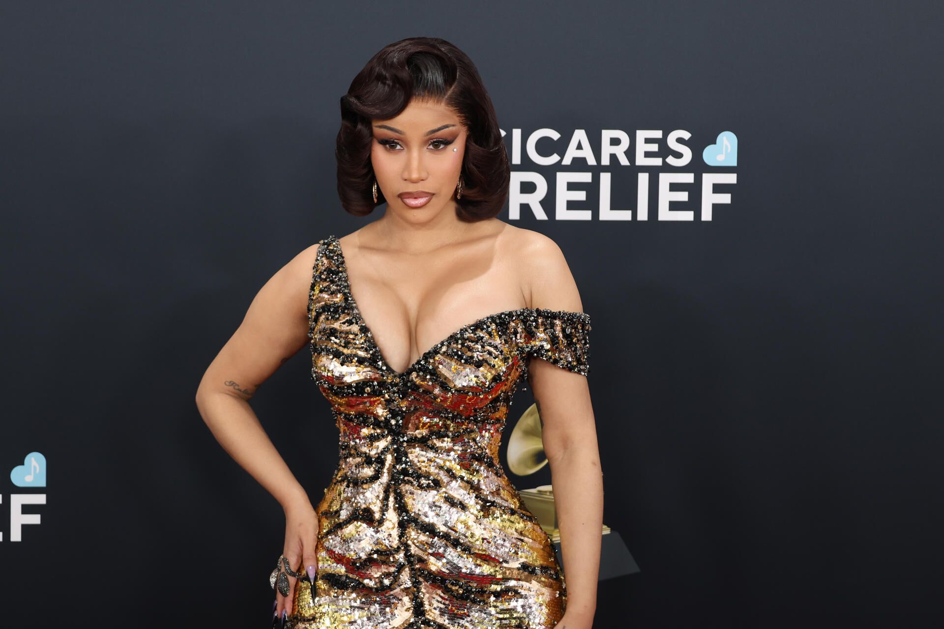 Cardi B anuncia su cuarto embarazo: Un nuevo bebé en camino con Stefon Diggs