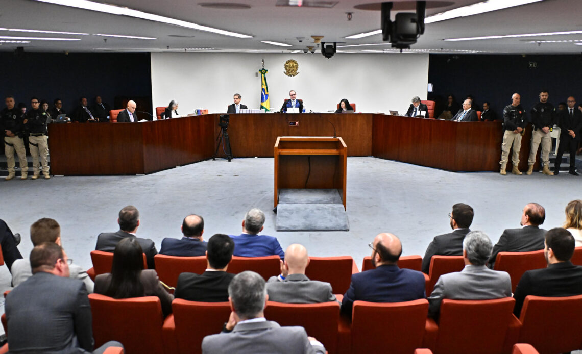 Tribunal Supremo de Brasil reanuda juicio contra Bolsonaro por intento de golpe