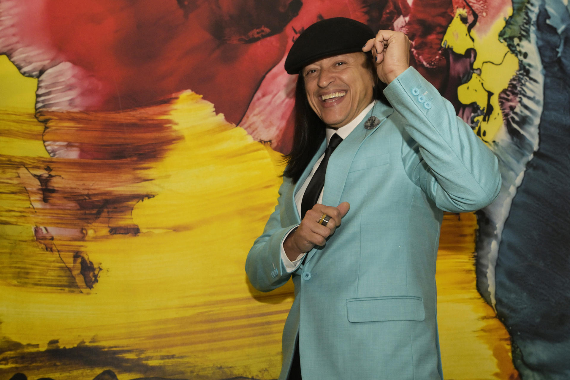 Elvis Crespo: Medalla de Excelencia y el mejor momento de su carrera musical