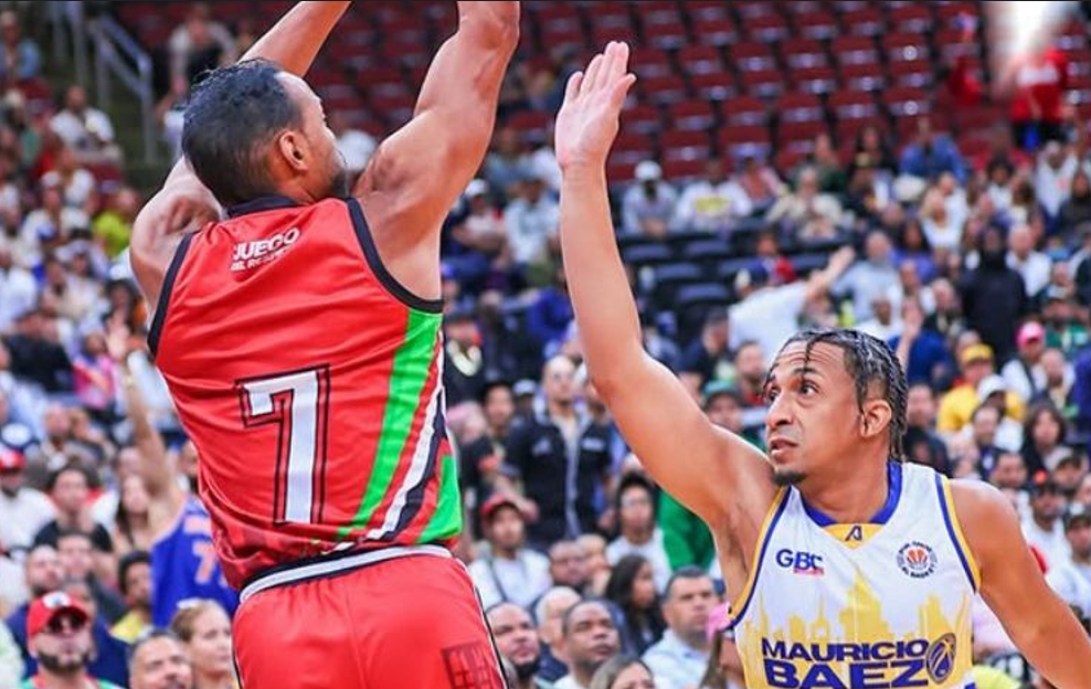 Bameso se impone a Mauricio Báez en el inicio del Torneo de Baloncesto Superior del Distrito Nacional 2025