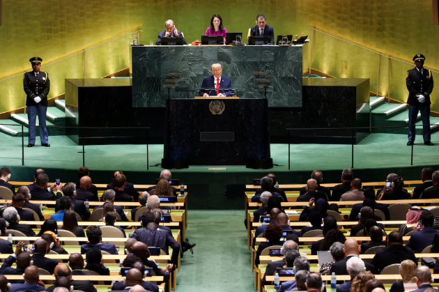 Trump bromea con falla técnica en la ONU antes de discurso improvisado