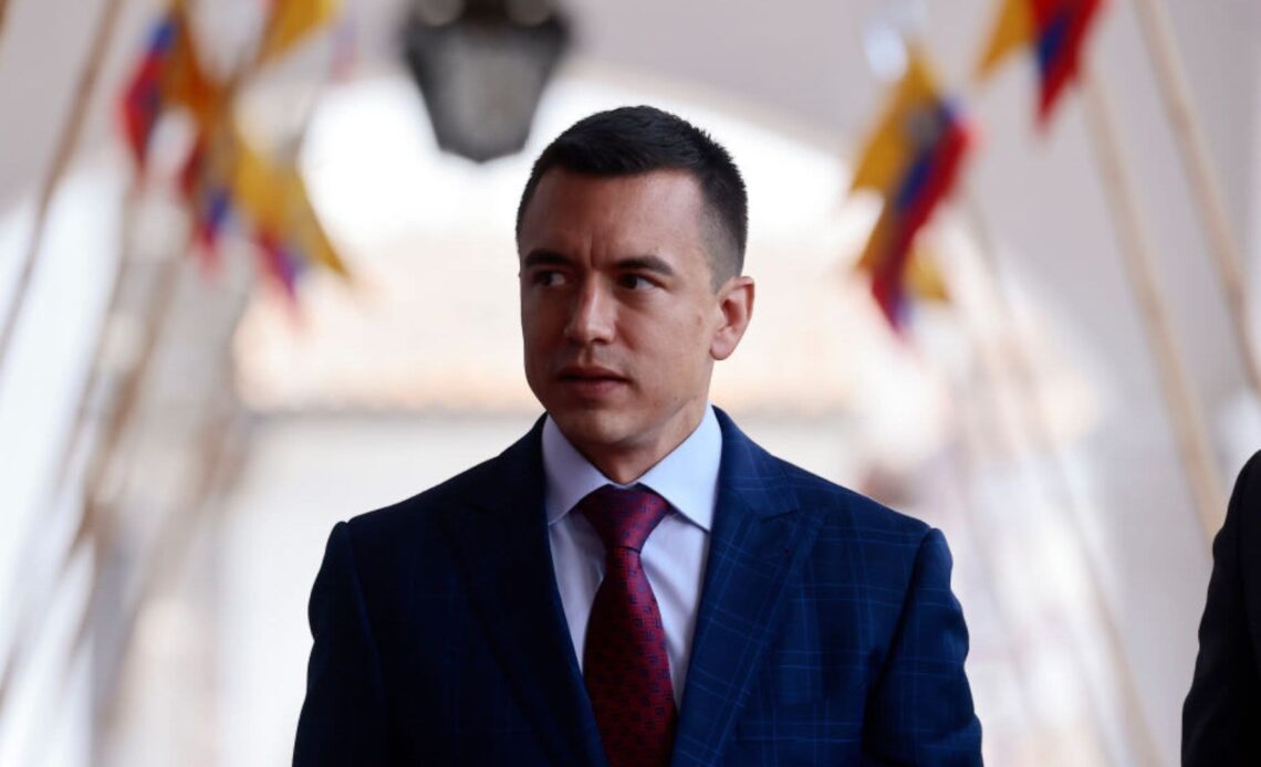 Gobierno ecuatoriano traslada temporalmente sede presidencial ante protestas por alza de combustible