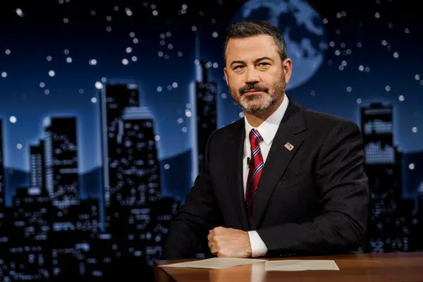 Kimmel regresa a ABC tras suspensión por críticas a Trump, defendiendo la libertad de expresión