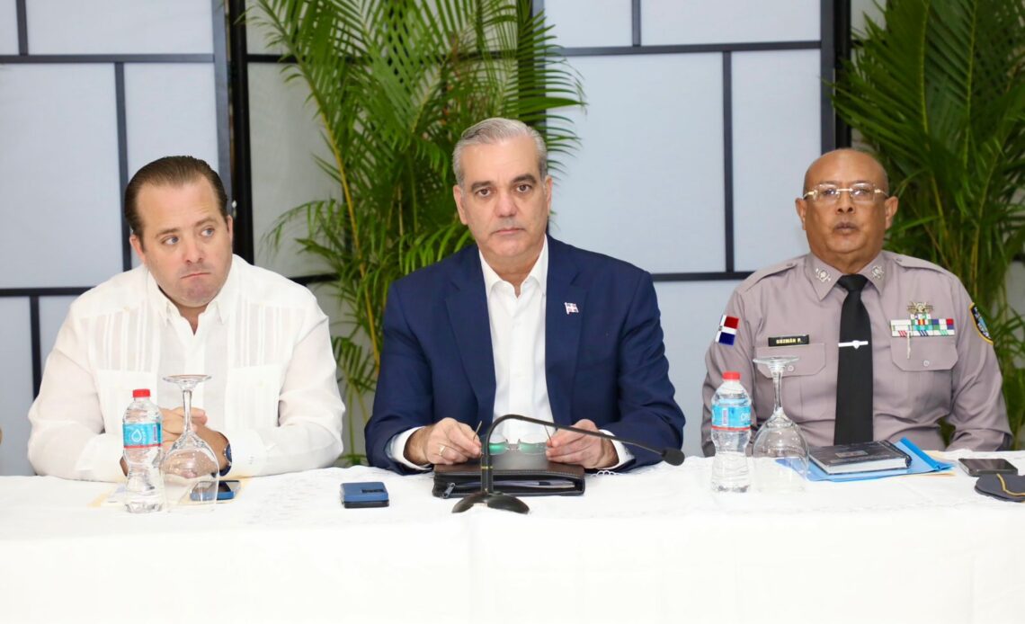 Abinader encabeza reunión para fortalecer la seguridad ciudadana en República Dominicana