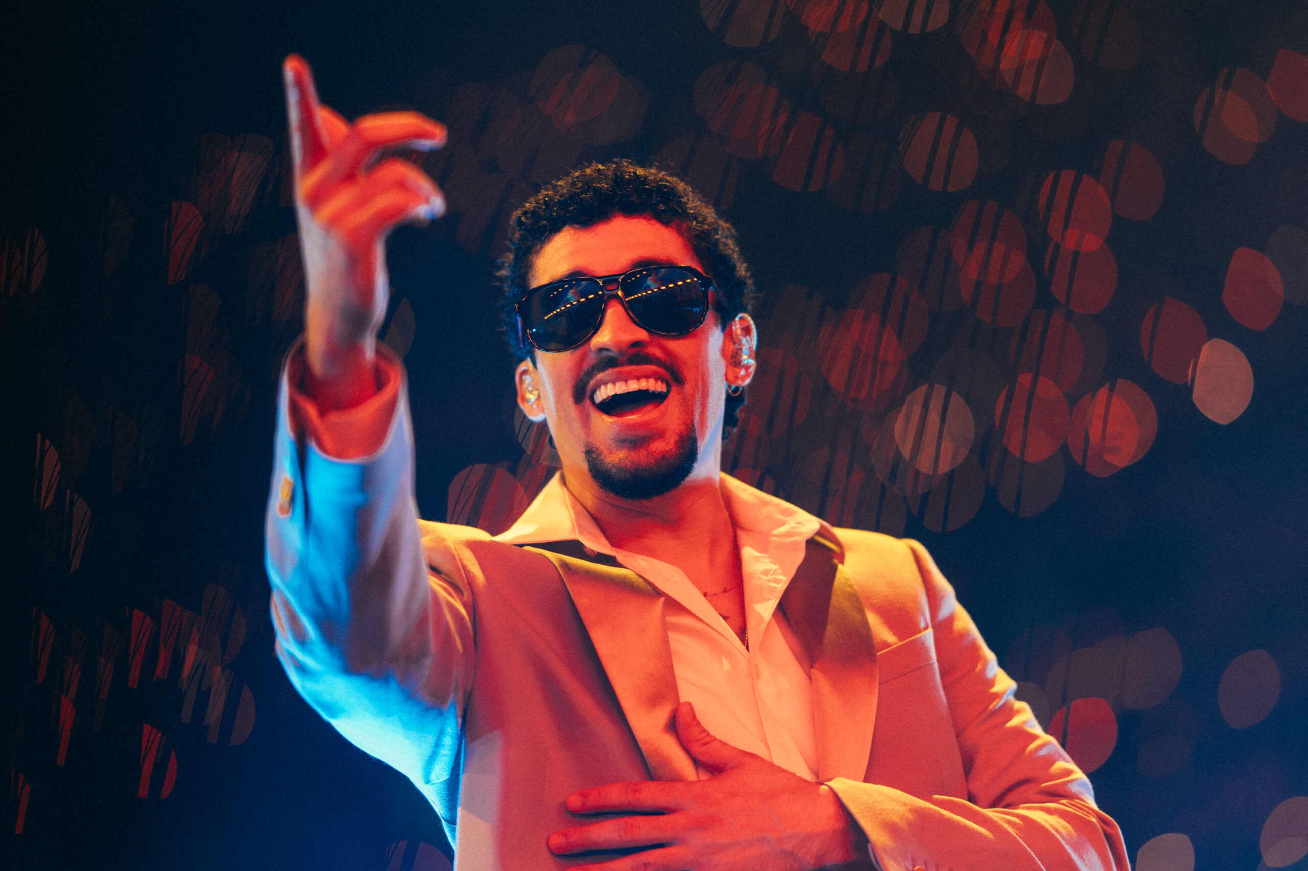 Bad Bunny ofrece concierto gratuito en vivo desde Puerto Rico