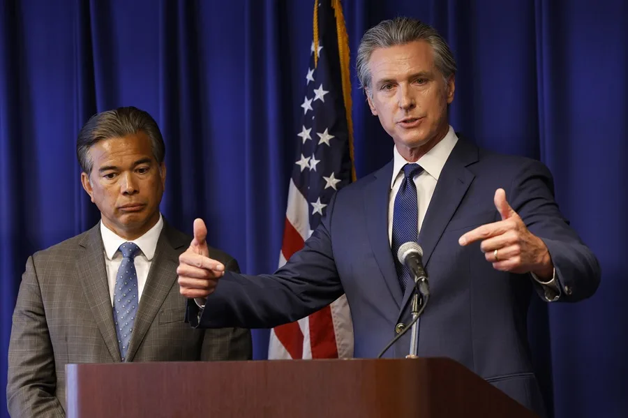California Lidera la Regulación de la IA con la Firma de una Ley de Transparencia Pionera