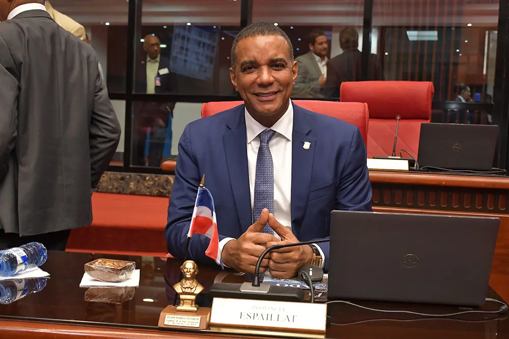 Espaillat: Senador Gómez Resalta Avances en Infraestructura Vial, Educación y Salud