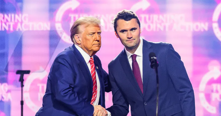 Trump lidera homenaje a Charlie Kirk tras su asesinato