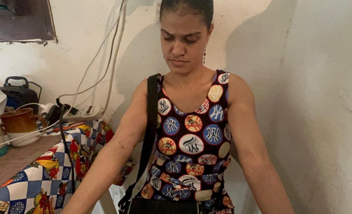 Mujer con neuropatía periférica denuncia agresión sexual y física en Cotuí