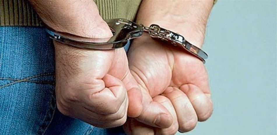 Gas Pimienta en Liceo de El Factor: Cuatro Adolescentes Detenidos