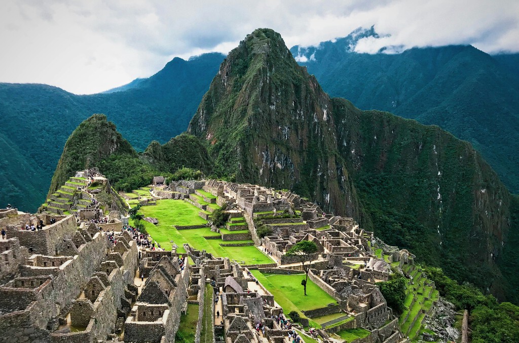 Machu Picchu: El éxito turístico amenaza su estatus como Maravilla del Mundo