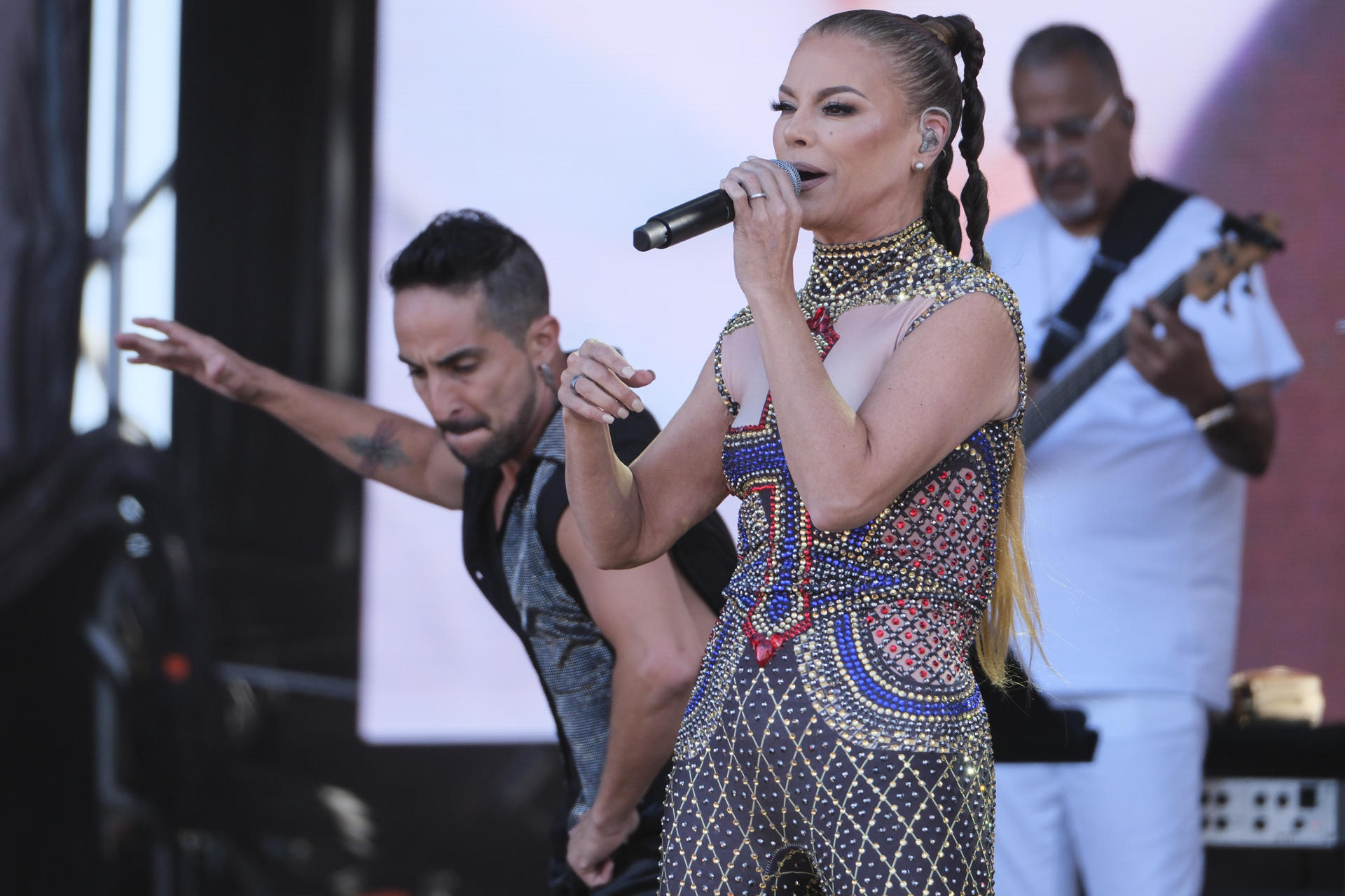 Olga Tañón Exalta sus Raíces Boricuas con ''PR24SIETE – Soy de Aquí'', un Álbum de Fusiones Musicales