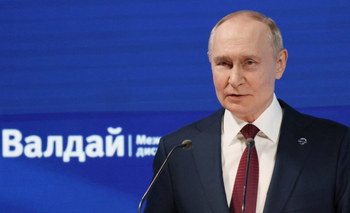 Putin Cuestiona la Percepción Europea sobre la Amenaza Rusa en el Foro Valdái