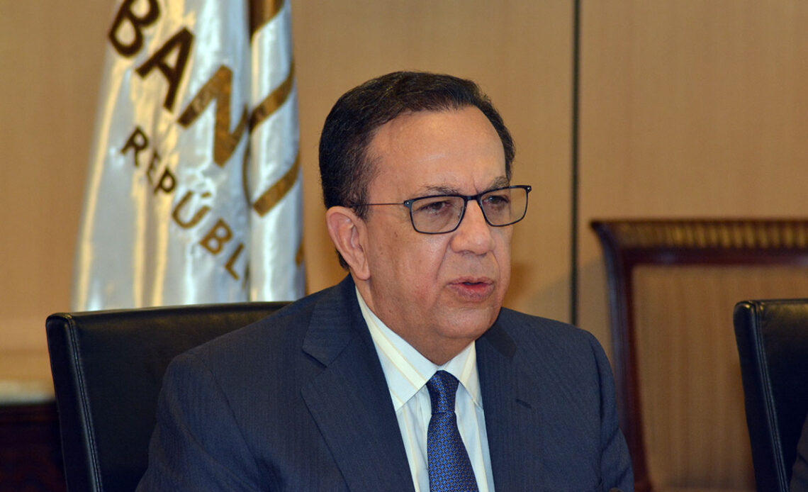 Gobernador del Banco Central Recibe Doctorado Honoris Causa y Destaca Estabilidad Económica Dominicana