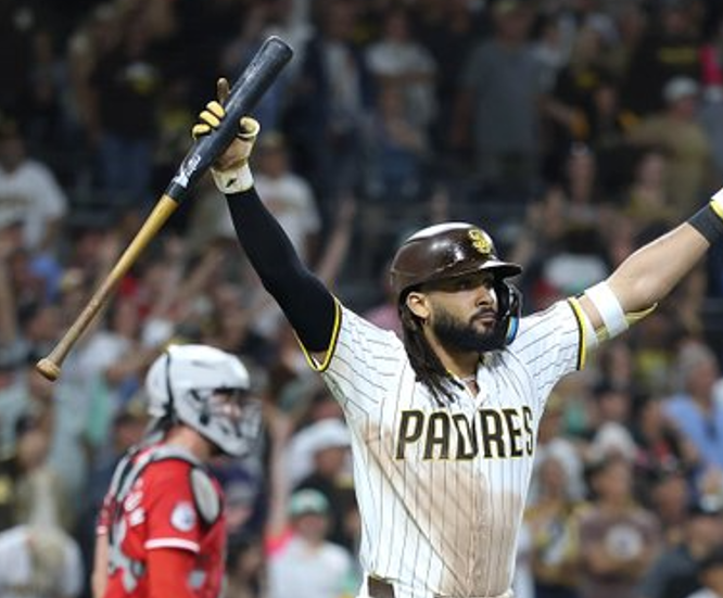 Fernando Tatis Jr. Establece Nuevo Récord de Velocidad para Alcanzar 20-20 en MLB