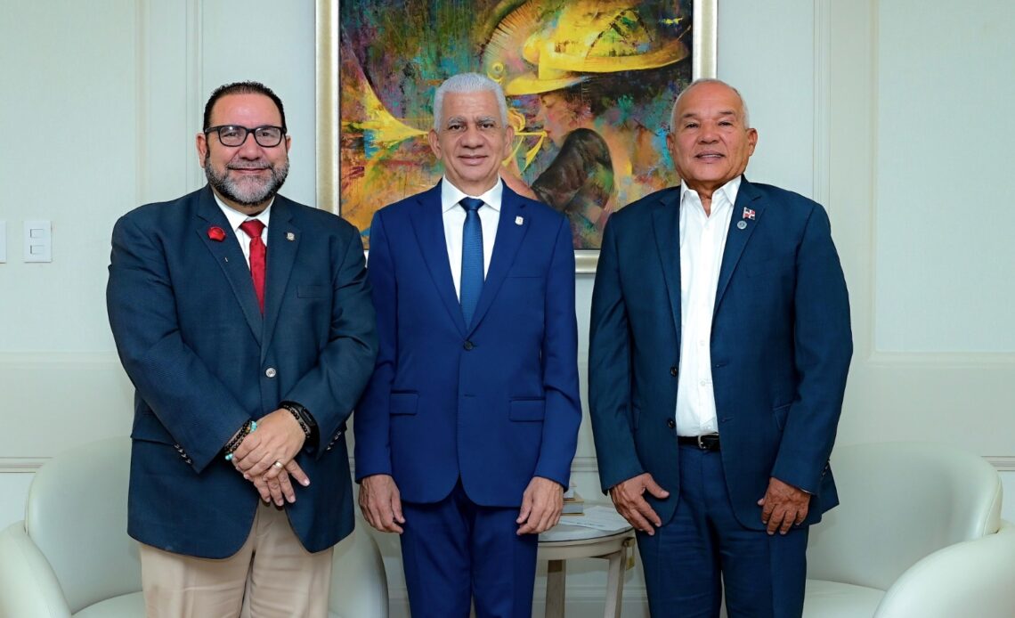 Presidente del Senado se compromete a buscar soluciones para la escasez de agua en Jima-Fantino