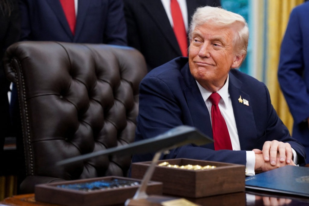 Trump Insta a Israel a Detener Bombardeos en Gaza Tras Señales de Apertura de Hamas a la Paz