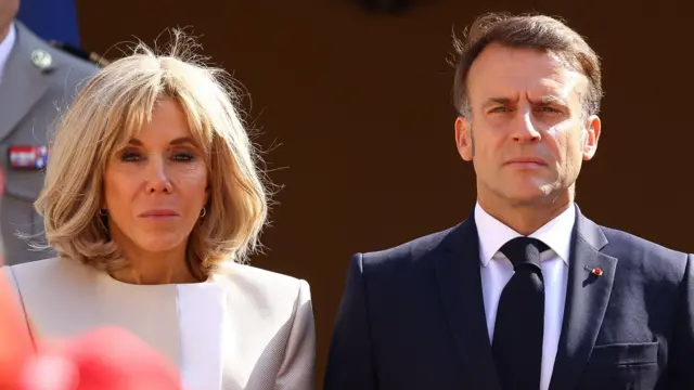 Diez individuos enfrentan juicio por acoso sexista en línea contra Brigitte Macron