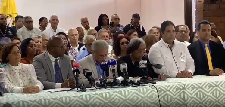 Gobierno Dominicano y Colegio Médico Acuerdan Aumento Salarial para Médicos Jubilados