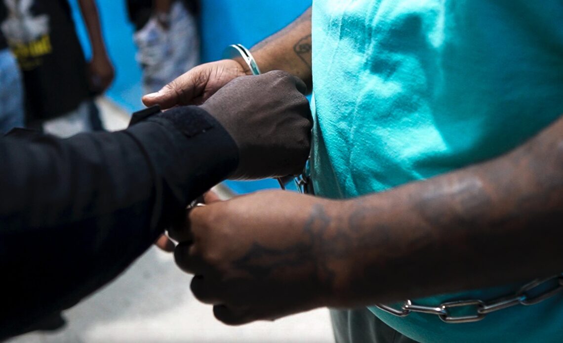 Dominicano extraditado a EE. UU. por cargos de fraude y blanqueo de capitales