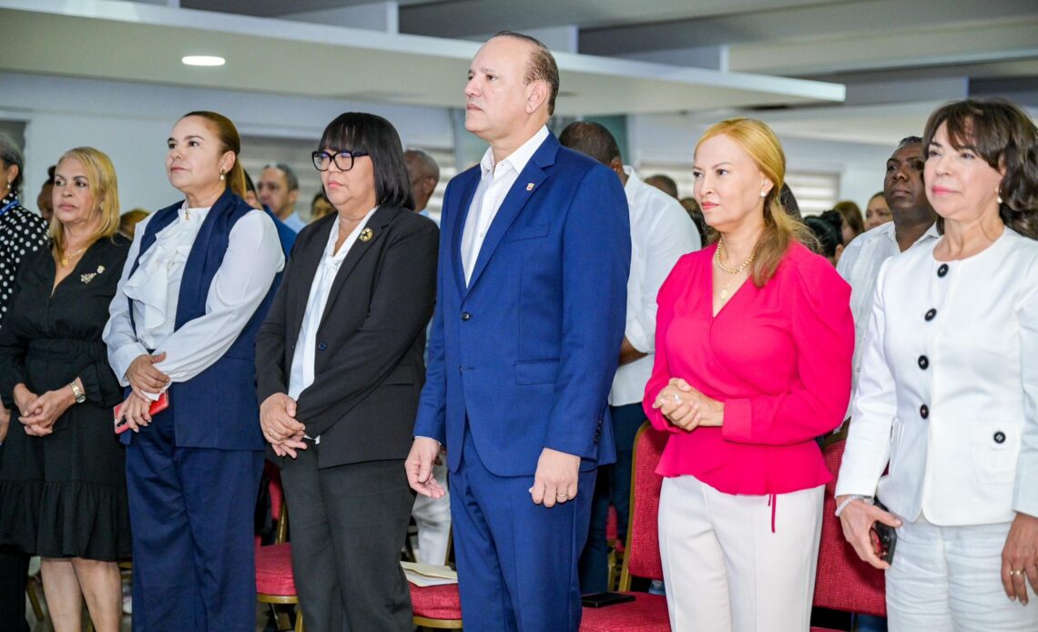Ayuntamiento de Santiago Destaca el Liderazgo Femenino y Refuerza la Lucha Contra la Violencia de Género