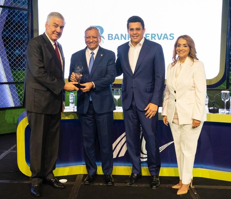 Asonahores Honra a Banreservas por Contribuciones al Avance del Turismo Dominicano