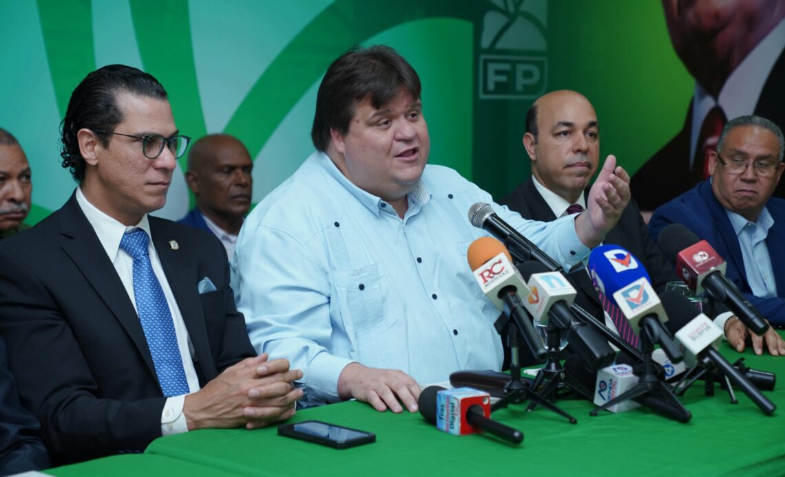 Fuerza del Pueblo demanda al PRM revelar nombres de funcionarios electos presuntamente ligados al narcotráfico