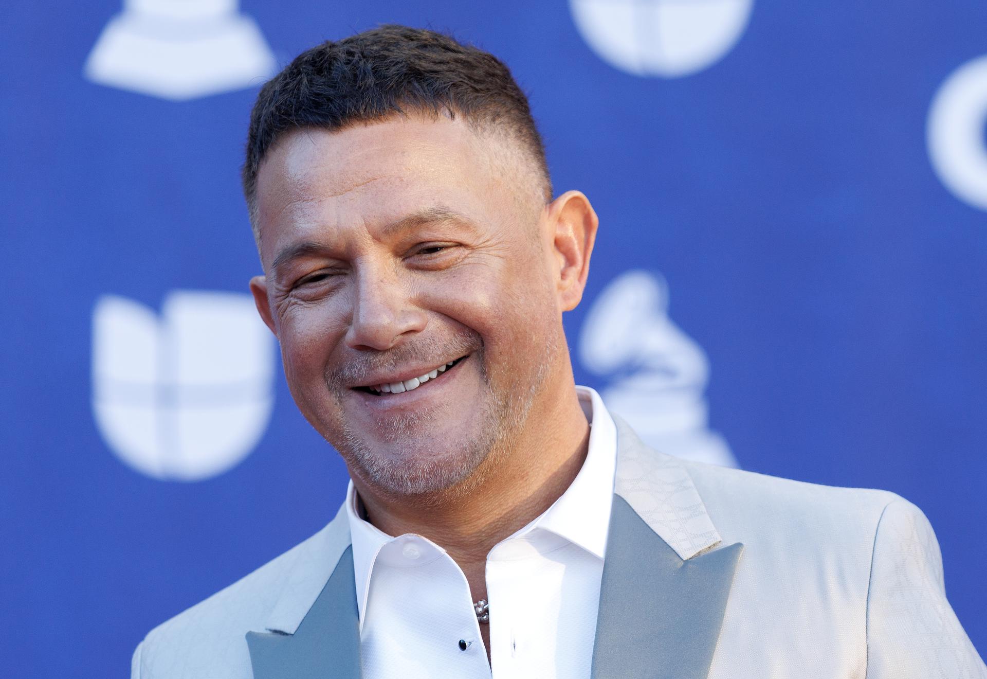 Alejandro Sanz Obtiene el Premio a Grabación del Año en los Latin Grammy