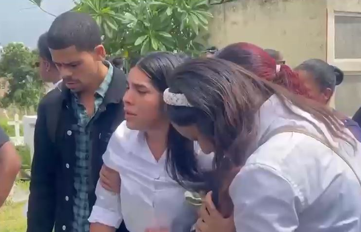 Adiós a Esmeralda Moronta: Familiares le dan el último adiós tras feminicidio en Santo Domingo Este