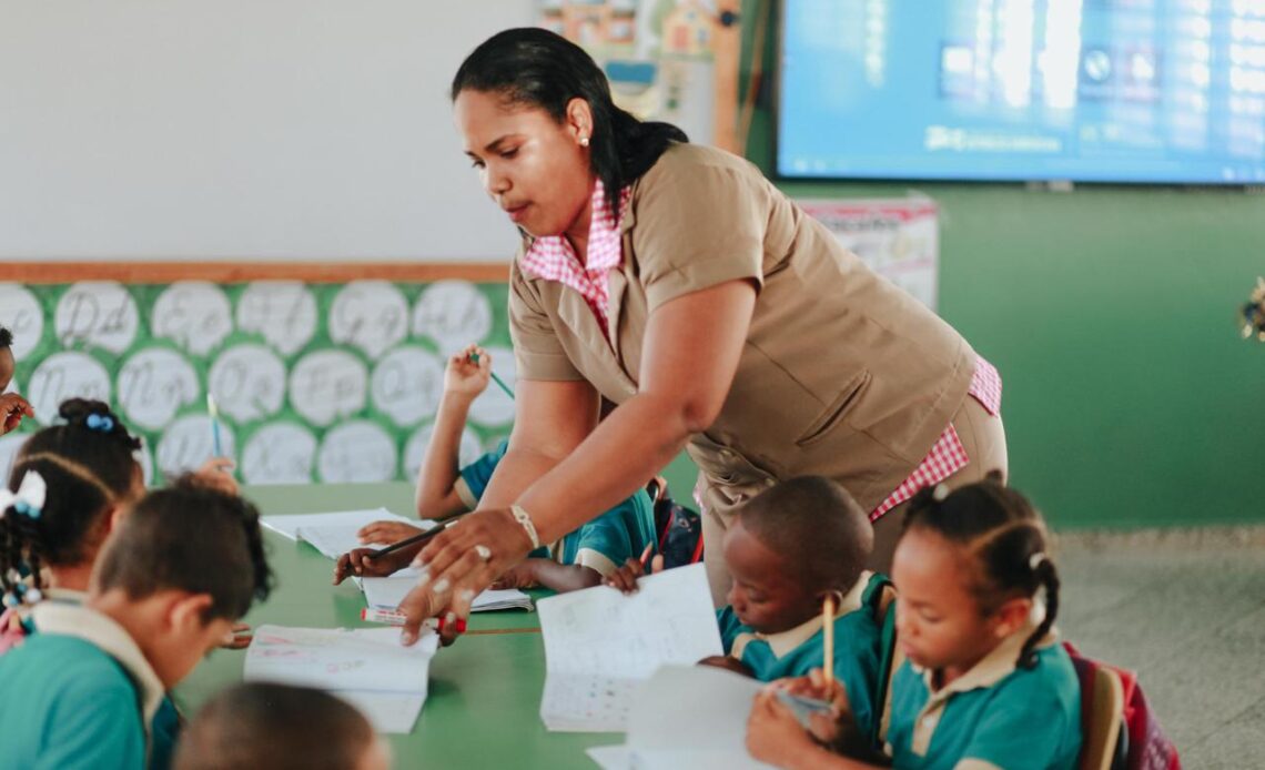 Evaluación del Desempeño Docente en República Dominicana Muestra un Progreso del 21%, según MINERD