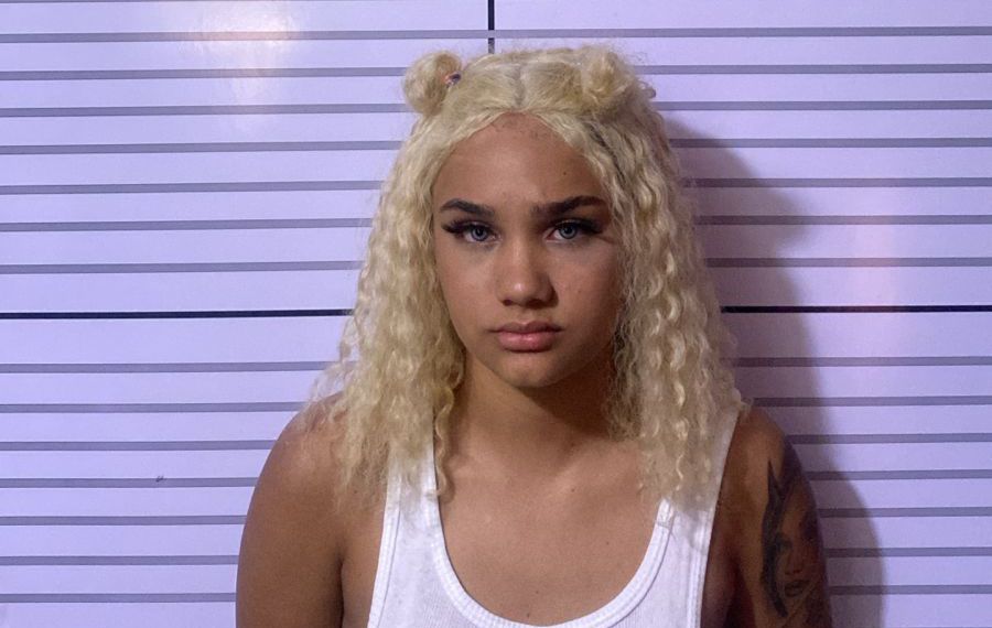 Masha Arrestada en Operativo Policial Junto a Dos Jóvenes; Se Incautan Dos Armas de Fuego
