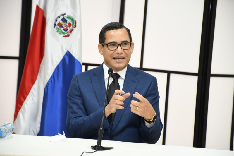 Eddy Olivares Promete Diálogo Continuo Sobre la Reforma de la Seguridad Social
