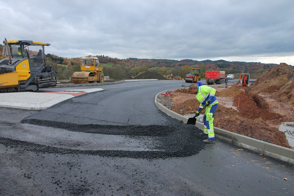 Aumento drástico en el precio del asfalto agrava la preocupación por el estado de las carreteras