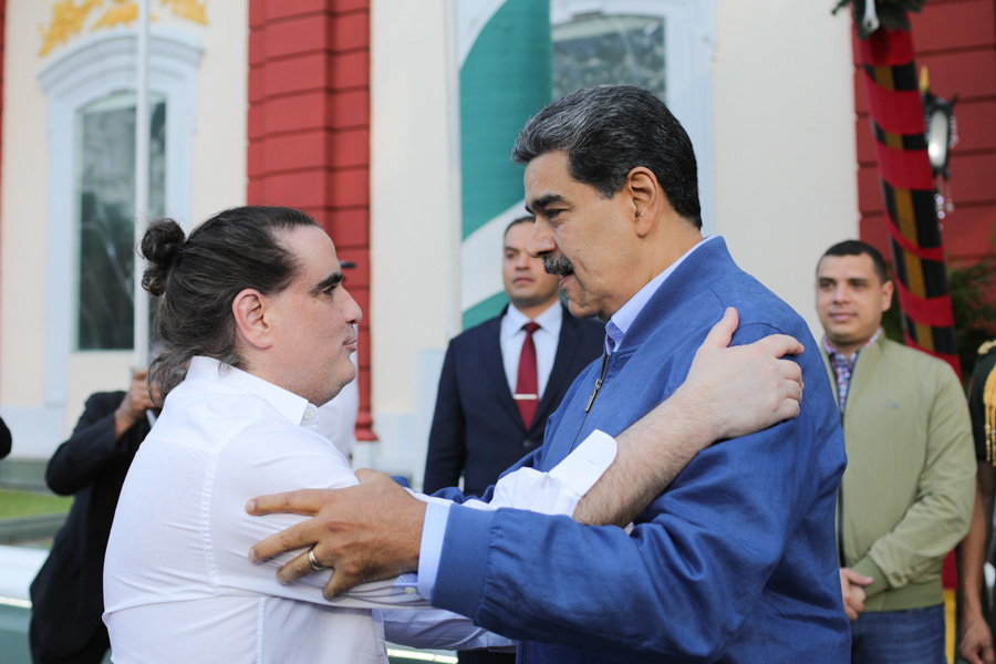 Terremoto en La Guaira Reaviva Cuestionamientos sobre Proyectos de Vivienda de Hugo Chávez y Contratos de Alex Saab