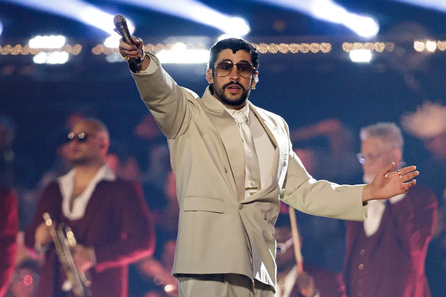 Jueza del Tribunal Supremo de EE. UU. Recibe Entradas de Concierto de la Disquera de Bad Bunny