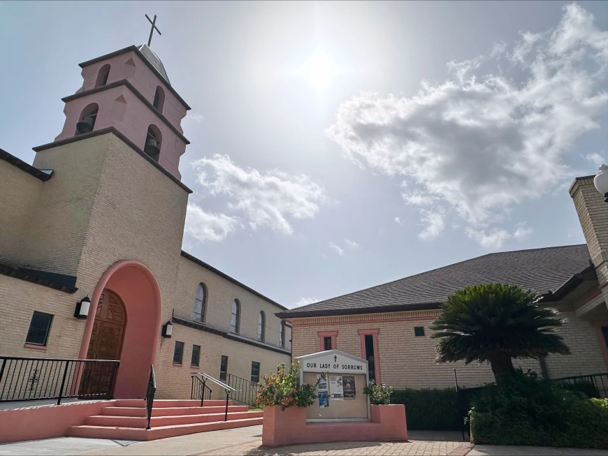 Monja liberada tras detención por ICE en Texas camino a la iglesia