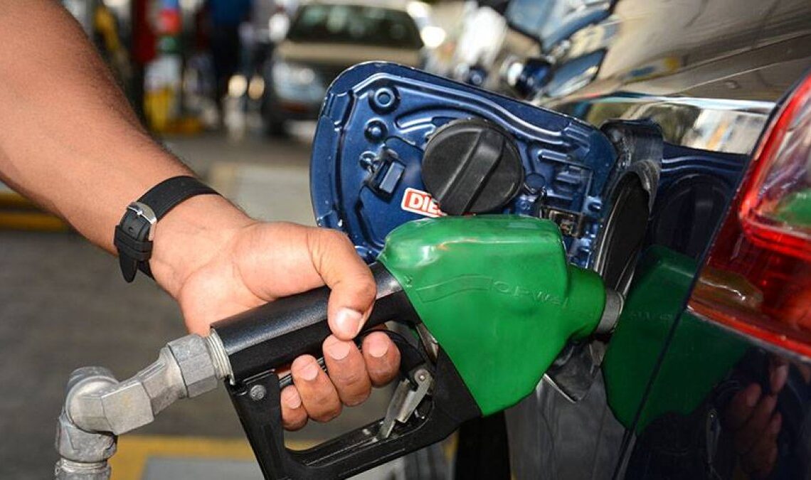 Reducción de Precios en Cuatro Tipos de Combustibles, Excluyendo Gasolina y Gas
