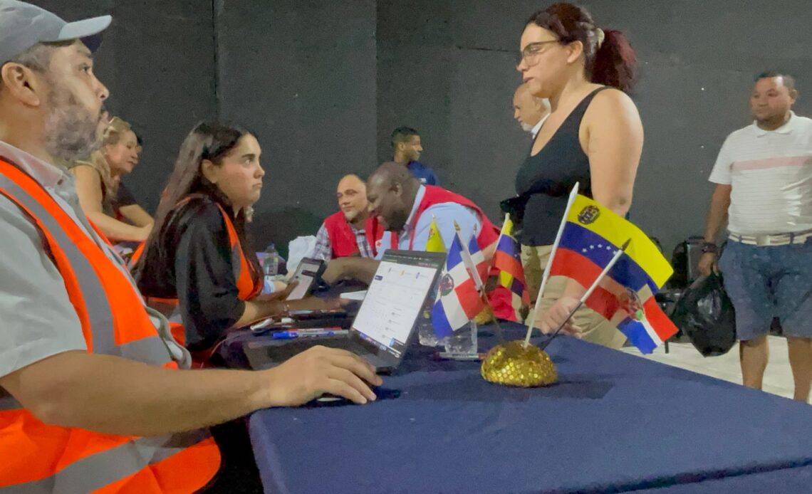 Cruz Roja Colabora en la Gestión de Ayuda Humanitaria para Venezuela desde República Dominicana