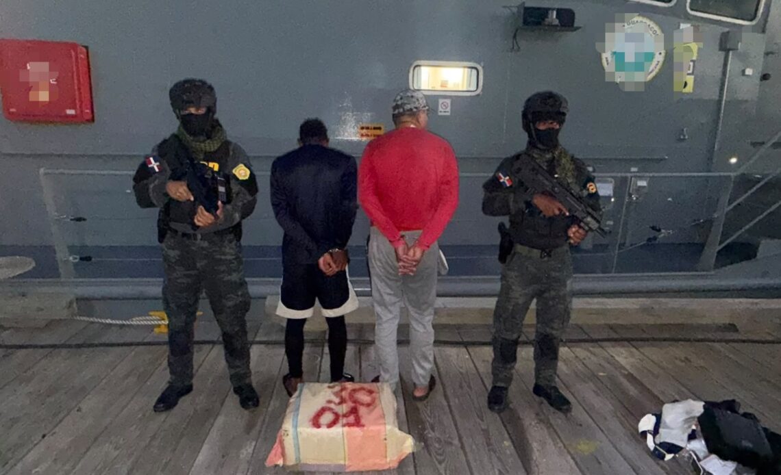Incautados 30 Paquetes de Cocaína en Operativo Costero en Peravia