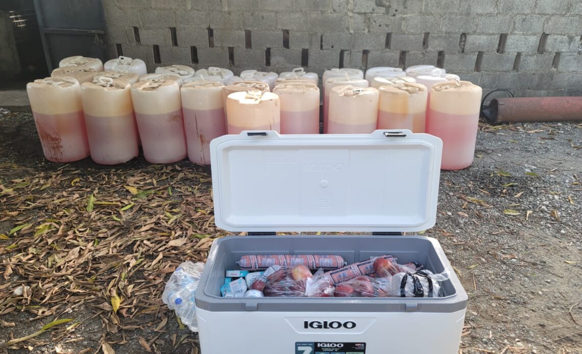 Detenidos tres individuos por nexos con red de narcotráfico; incautados armamento y vehículos