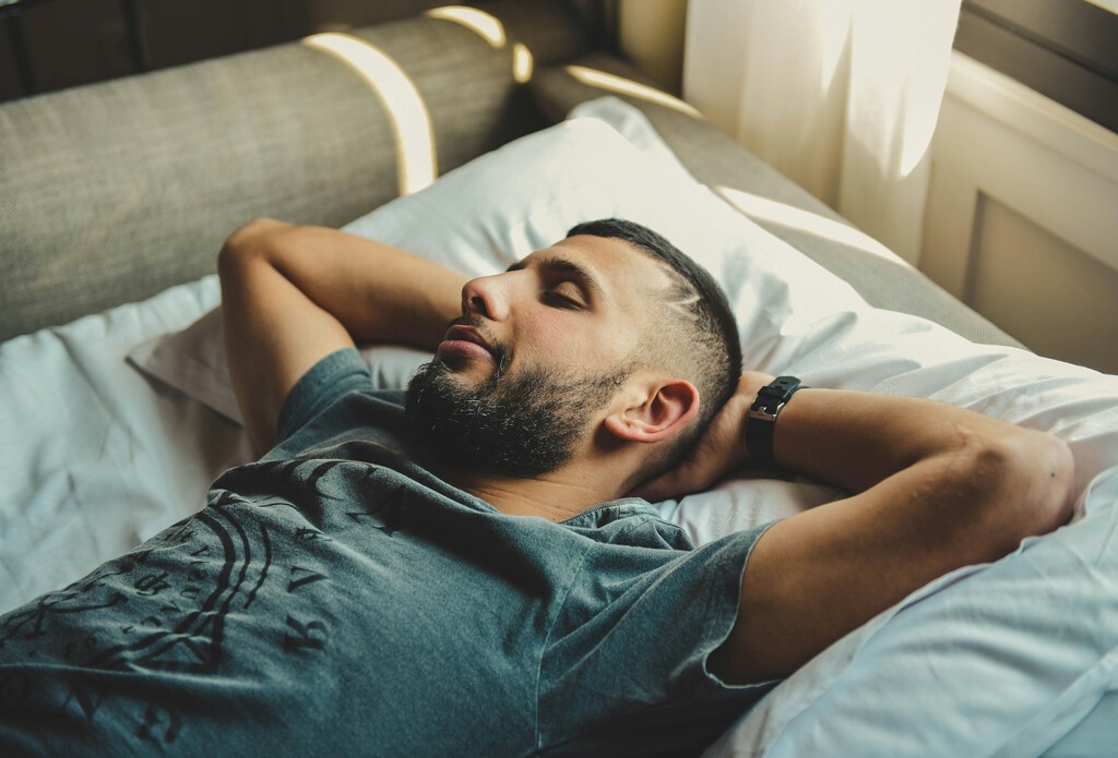 Erecciones Matutinas: Un Indicador Clave de la Salud Cardiovascular Masculina Más Allá de la Testosterona