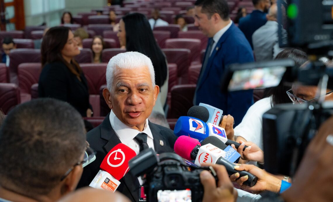 Presidente del Senado Descarta Retrasar el Código Penal: Beneficiaría al Crimen