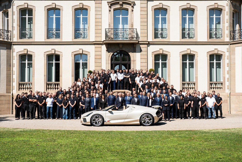 Bugatti despide su icónico motor W16 con la entrega del último Mistral