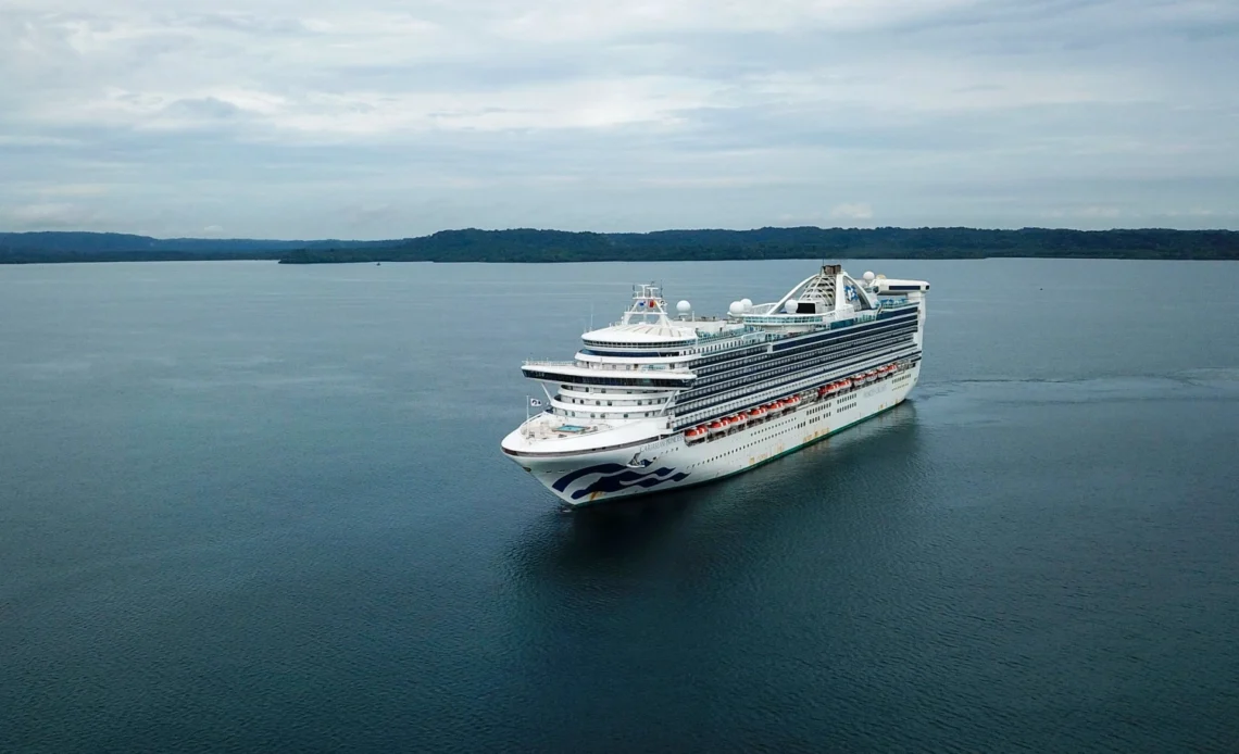 Más de 100 Personas Aisladas en un Crucero de EE. UU. por Brote de Norovirus
