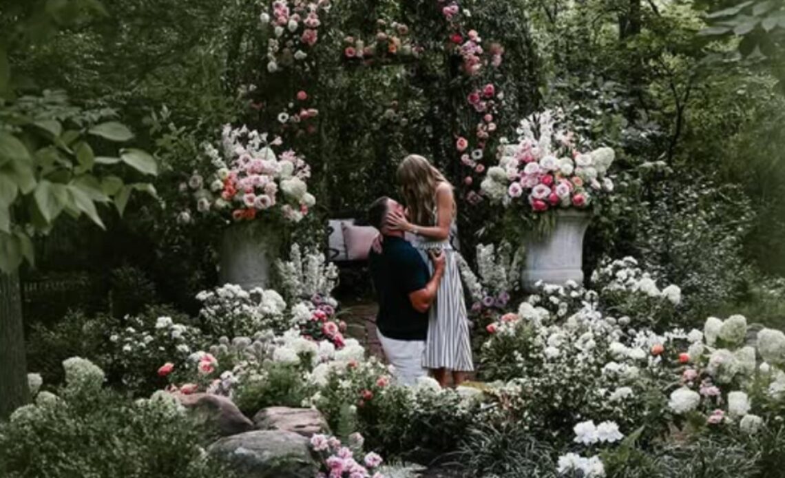 Revelados los Momentos Clave del Enlace Nupcial de Taylor Swift y Travis Kelce: Votos, Música y Sorpresas Exclusivas